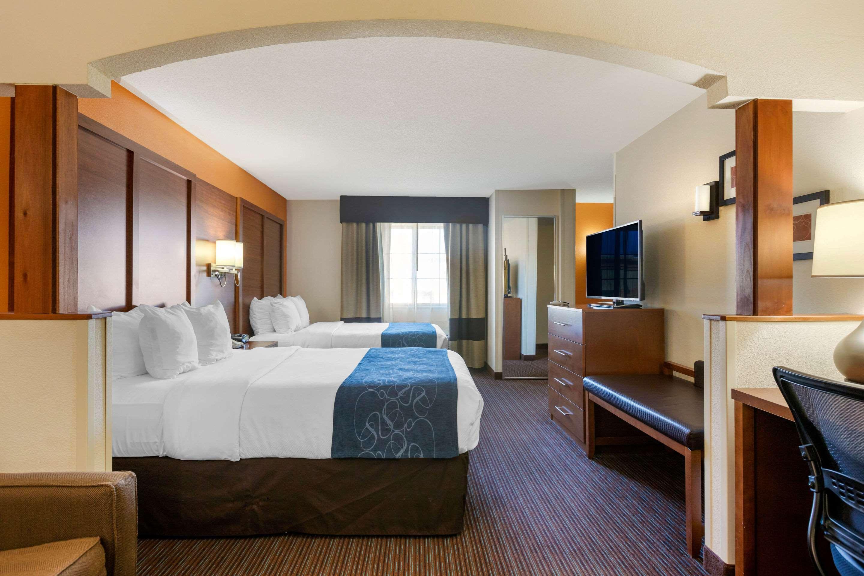 Comfort Suites Stevensville - St Joseph Екстер'єр фото