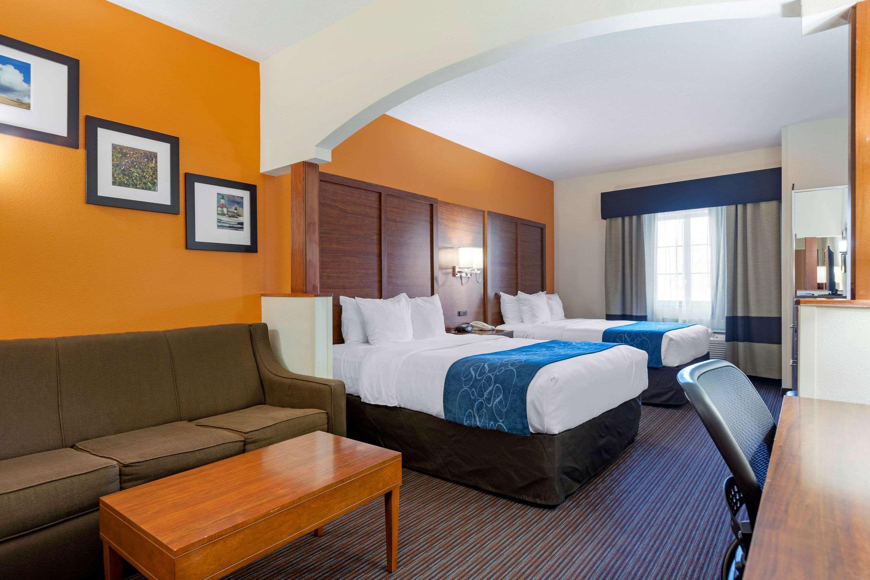Comfort Suites Stevensville - St Joseph Екстер'єр фото
