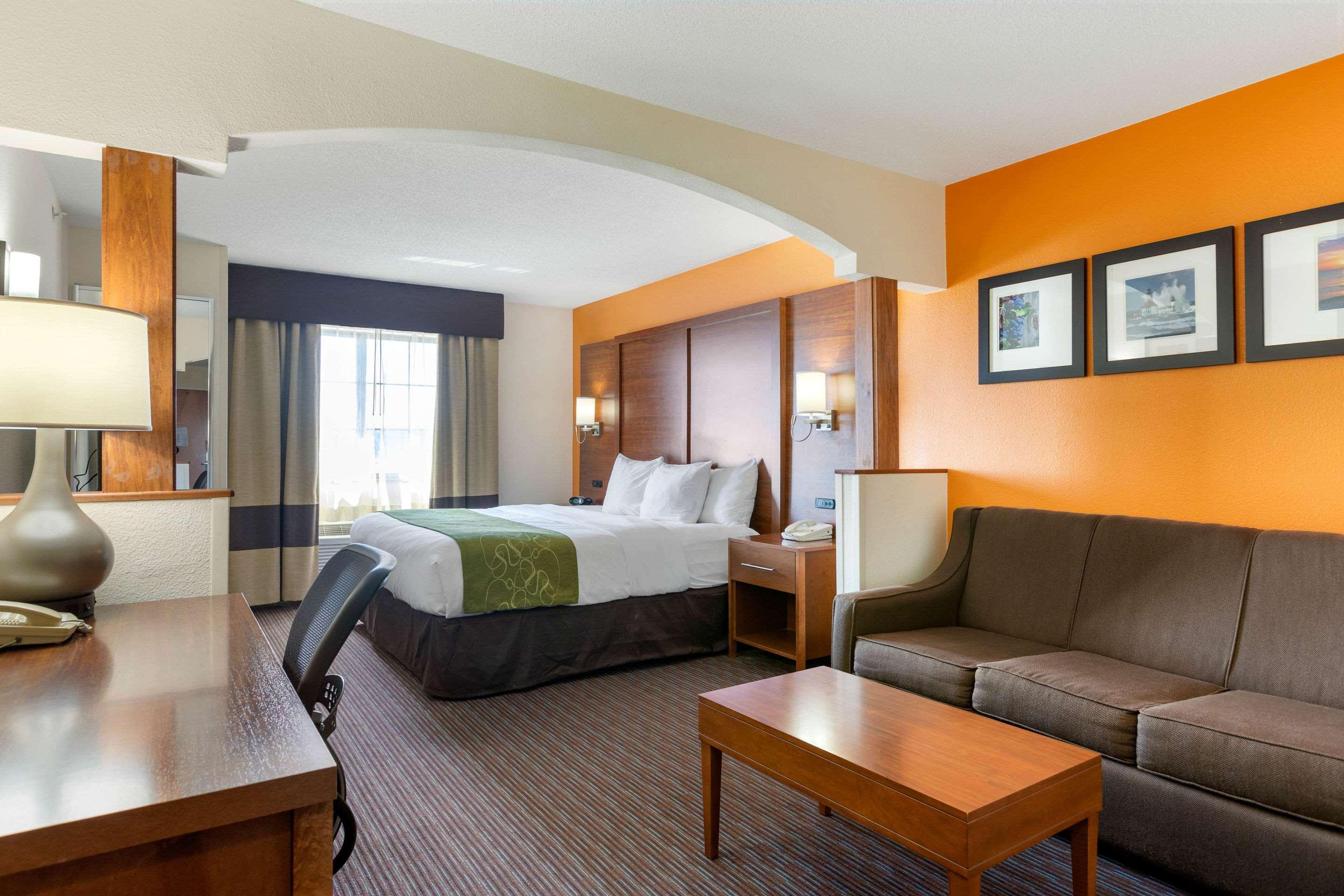 Comfort Suites Stevensville - St Joseph Екстер'єр фото