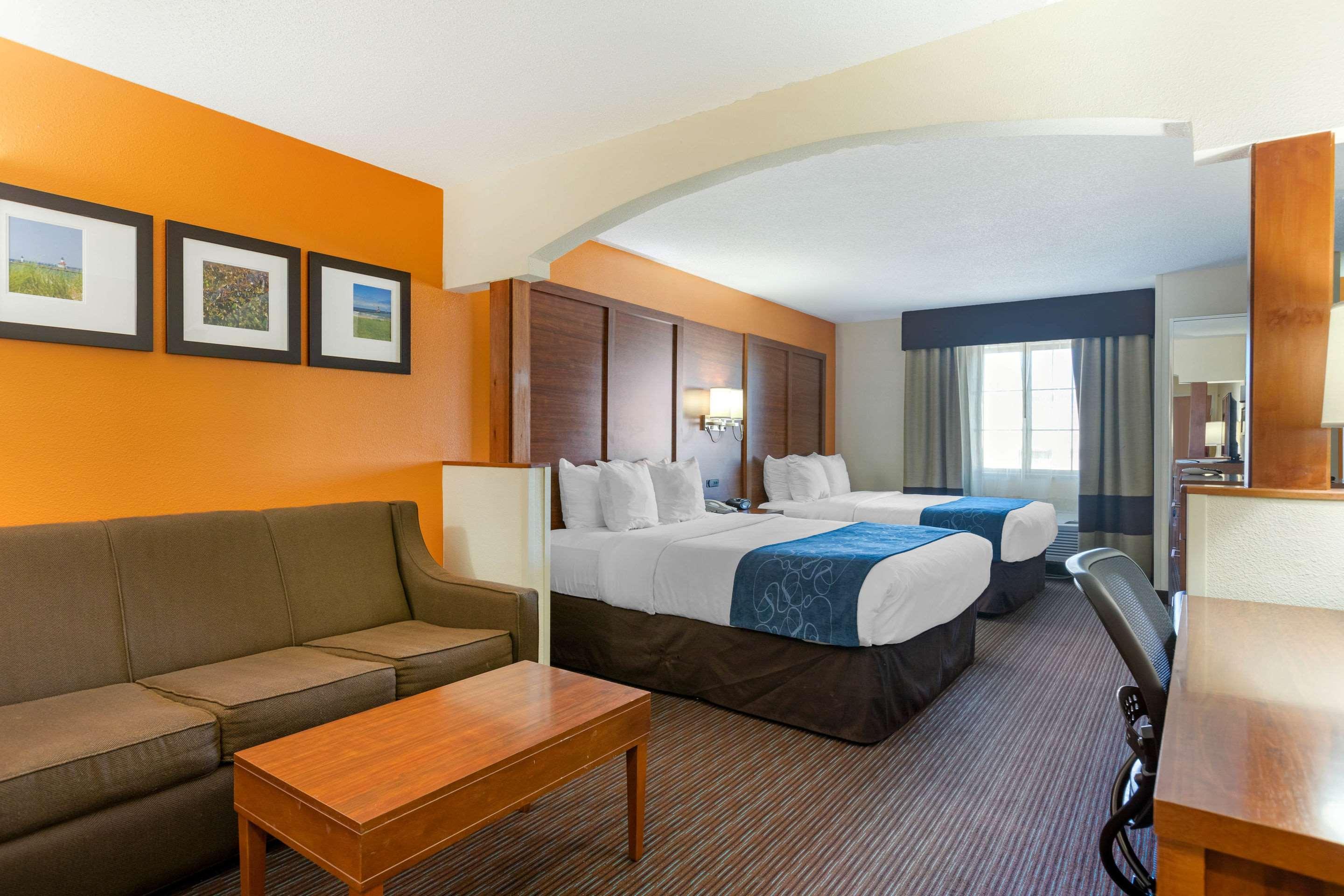 Comfort Suites Stevensville - St Joseph Екстер'єр фото