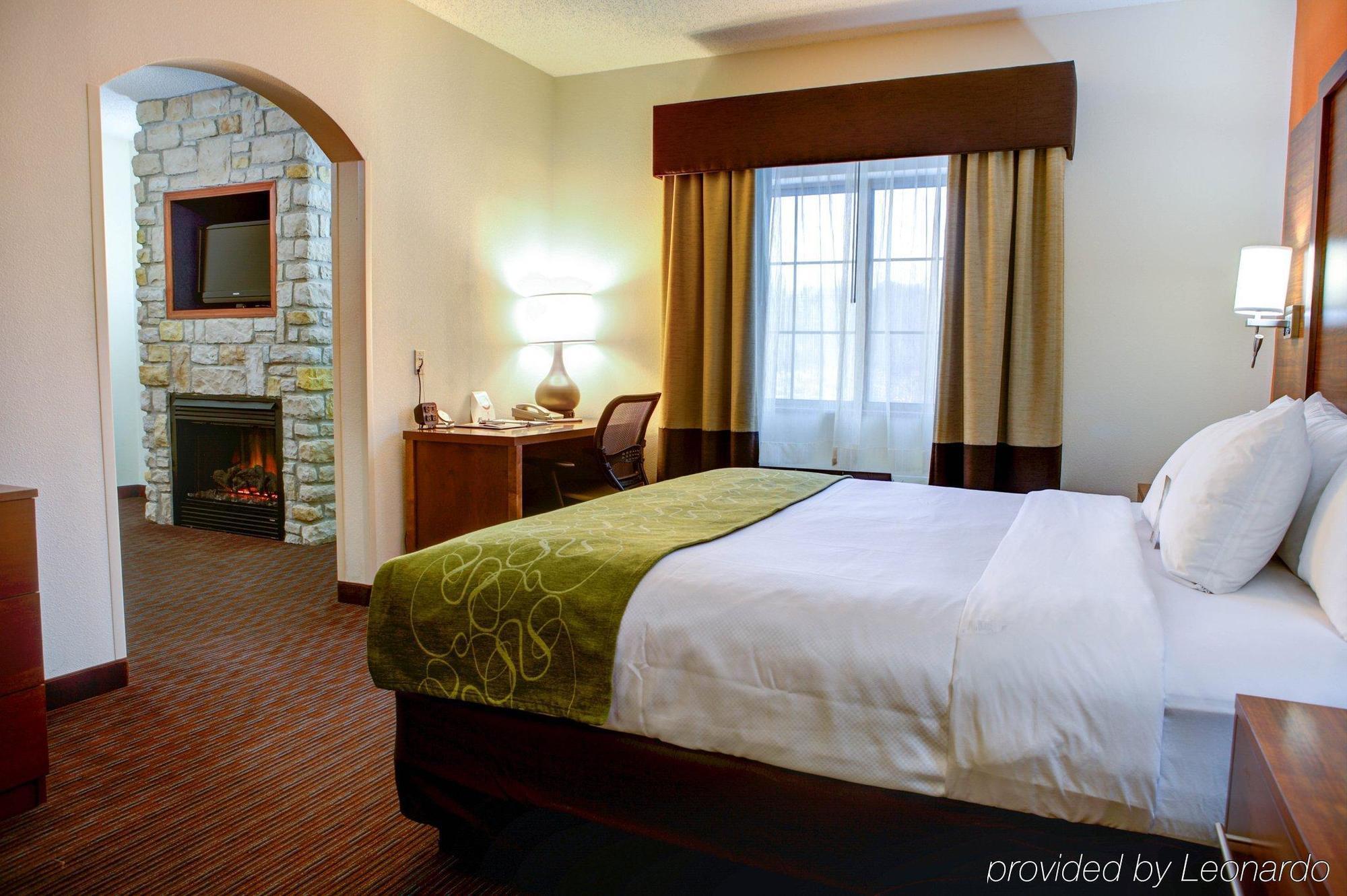 Comfort Suites Stevensville - St Joseph Екстер'єр фото