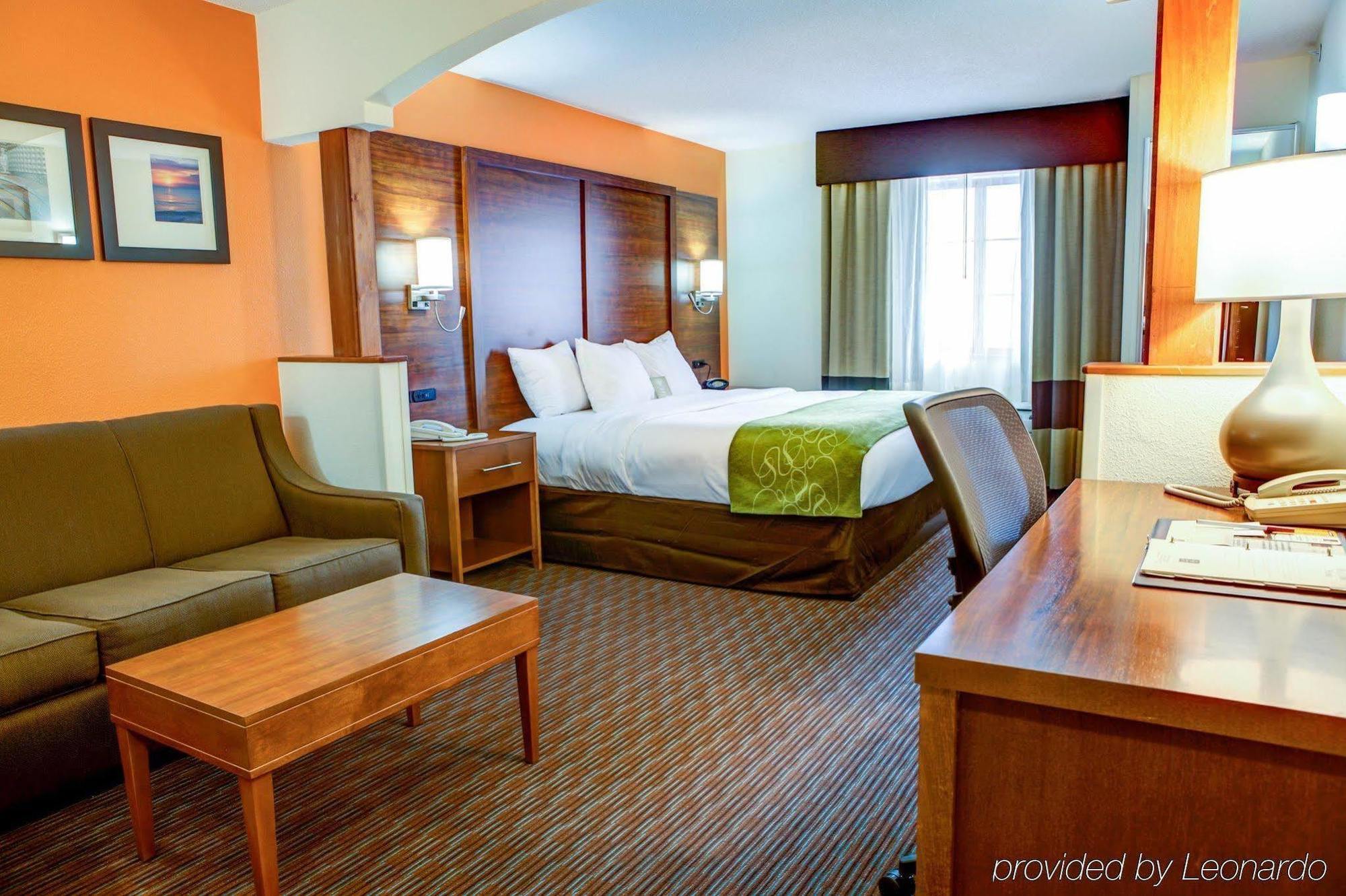 Comfort Suites Stevensville - St Joseph Екстер'єр фото